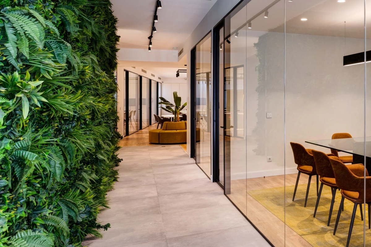 Siimgroup is a benchmark in real estate brokerage, and is a recognised leader in the Portuguese market, with a team of specialist consultants.