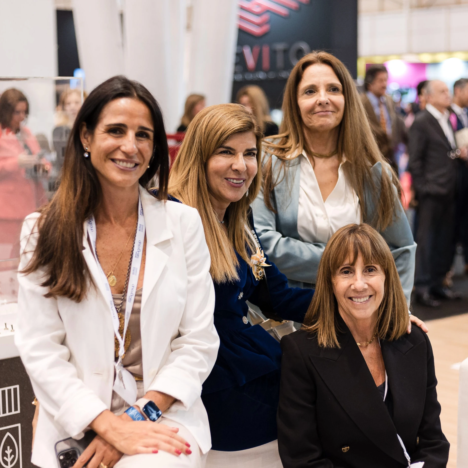 In Siimgroup, you will be part of a solid and innovative group, which brings together decades of consolidated experience in the real estate sector, guaranteeing a structured working environment focused on professional quality.